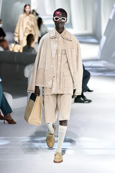 Look 21